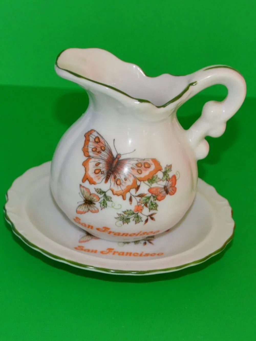 Brand Unknown souvenir item